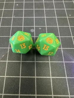 MTG TMNT PRE RELEASE SPINDOW D20 LIFE COUNTER- ORANGE X2 - Image 1
