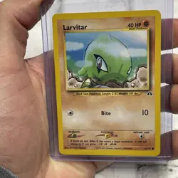 POKEMON LARVITAR 57/75 NEO DISCOVERY COMMON LP+ POKEMON NINTENDO TCG VINTAGE VTG - Image 1