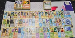 semi vintage pokemon card lot MP/DMG Holos and rares,c,un 200+ - Image 3