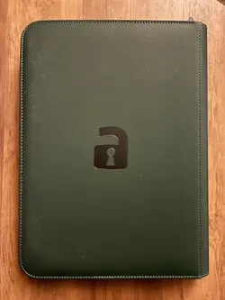 Vault X 9 Pocket Zip Binder Green 360 Cards Side Loading - Image 2