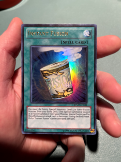 Instant Fusion: RYMP-EN028 - Lightly Played - Ultra Rare - Image 1