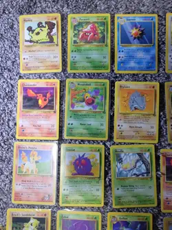 Lot of 46 Vintage WoTC 1999-2000 Pokemon Cards Base Set Fossil Gym Heroes Jungle - Image 3