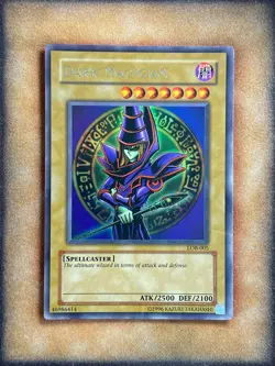 Yugioh Dark Magician LOB-005 Ultra Rare Original Print HP - Image 1