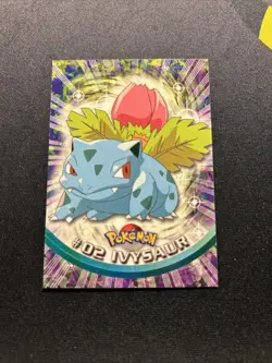 Topps Series 1 Ivysaur 02 Near Mint -Pokemon Card- Black Logo (6s) - Image 1
