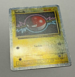 2002 Pokemon Card Game Legendary Collection Voltorb Reverse Holo 97/110 HP - Image 3