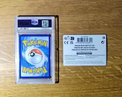 2023 POKEMON - PIKACHU / GREY FELT HAT POKEMON X VAN GOG - PSA 8 - Image 4