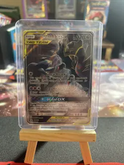 Pokemon TCG Garchomp & Giratina GX SM193 Sun & Moon Promo Damaged - Image 1
