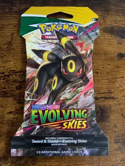 Pokemon TCG Sword & Shield Evolving Skies Pack - 10 Cards 820650808784 - Image 1