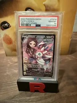 2022 POKEMON SWORD & SHIELD BRILLIANT STARS #TG14 FULL ART/SYLVEON V PSA 10 - Image 1
