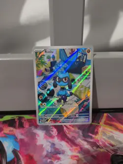 Pokemon Riolu 215/198 SV01: Scarlet & Violet Base Set Holo Illustration Rare - Image 1