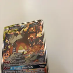 Pokemon TCG SM Black Star Promo Reshiram & Charizard GX SM201 - HP / DAMAGED - Image 5