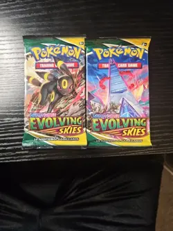 Nintendo Pokemon TCG Sword & Shield Evolving Skies Booster Pack - Image 1