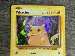 POKEMON HOLO PIKACHU 35/108 LP , EVOLUTIONS 2016 + NEW ARCEUS SLEEVE - Image 2