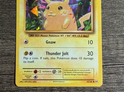 POKEMON HOLO PIKACHU 35/108 LP , EVOLUTIONS 2016 + NEW ARCEUS SLEEVE - Image 3