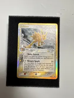 Jolteon 7/113 Delta Species Holo Ultra Rare Pokemon TCG Nintendo HP/DMGD - Image 1