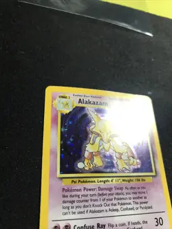 Pokemon TCG Alakazam Base Set 1/102 Holo Unlimited Holo Rare - Image 3