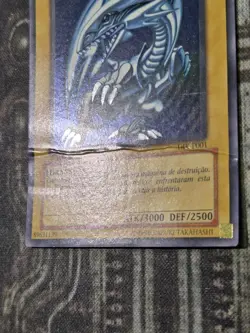 BLUE-EYES WHITE DRAGON - Ultra Rare Damaged 1st Edition DIK-P001 Portuguese - Image 2