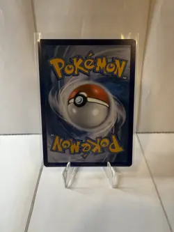 Pikachu 35/108 holo Cracked Ice Pomemon Card 2016 Evolutions - Image 2