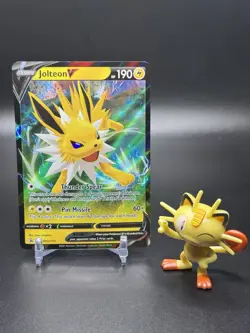 Jolteon V SWSH151 SWSH: Sword & Shield Promo Cards Holo - Image 1
