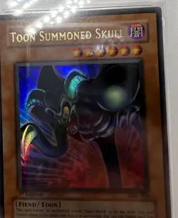 PSA 8 Yu-Gi-Oh! Magic Ruler 1st Edition Toon Summoned Skull MRL-073 Near mint - Image 2