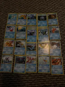 Pokemon TCG 40 Card Lot - Horsea, Buizel, Cryogonal, Piloswine (all water type) - Image 1