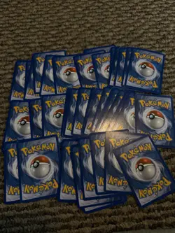 Pokemon TCG 40 Card Lot - Horsea, Buizel, Cryogonal, Piloswine (all water type) - Image 3