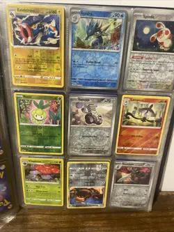 Pokemon folder and 130 assorted cards approximately. - Image 4