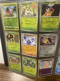 Pokemon folder and 130 assorted cards approximately. - Image 5