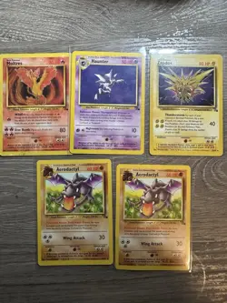 Pokemon Wotc Fossil 5 Rare Vintage Card Collection Lot Moltres Zapdos Haunter - Image 1