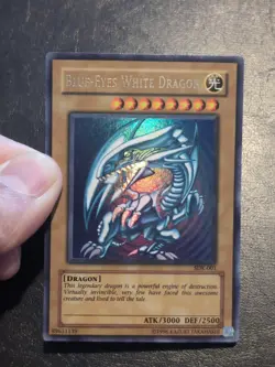 Yu-Gi-Oh! ULTRA RARE CARD BLUE-EYES WHITE DRAGON SDK-001 LP/MP - Image 5