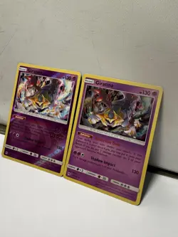 2x Giratina 97/214 Holo/Reverse Rare Pokemon Sun & Moon (Lost Thunder) LP - Image 2