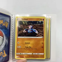 32 x Official Nintendo Pokemon Trading Cards With Mini Portfolio (T3) NS#8743 - Image 4