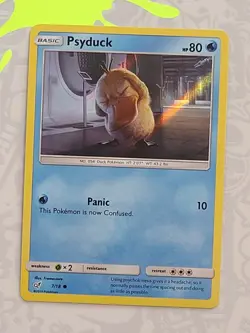 Pokemon 7/18, Psyduck, S&M Detective Pikachu, Holo, Common, LP - Image 1