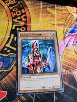 Queen's Knight (C) YGLD-ENC14 King of Games: Yugi's Legendary Decks 1st Edition - Image 1