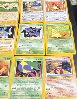 Pokemon Vintage lot- 18 cards from Neo Revelation and Neo Genesis - Image 4