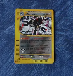 Pokemon Magneton H16/H32 card Aquapolis Holo TCG WOTC Pokemon - Image 1