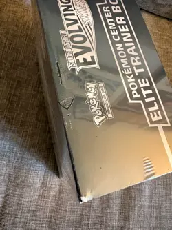 Pokemon Center Evolving Skies Elite Trainer Box ETB | New & Sealed Umbreon - Image 2