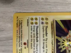 Pokemon TCG Zapdos Base Set Holo Unlimited Rare Card 16/102 - Image 3