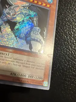 Yugioh Dragon Ice GLAS-EN084 1st Edition Secret Rare HP Heavily Played DMG - Image 2