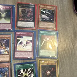 Konami Yu-Gi-Oh! 25 Card Lot Blue-Eyes White Dragon Red-Eyes B. Dragon - Image 4