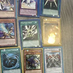 Konami Yu-Gi-Oh! 25 Card Lot Blue-Eyes White Dragon Red-Eyes B. Dragon - Image 5
