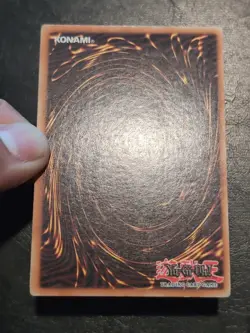 Yu-Gi-Oh! ULTRA RARE HOLO CARD AMAZONESS SWORDS WOMAN MFC-061 1996 VINTAGE VLP - Image 3