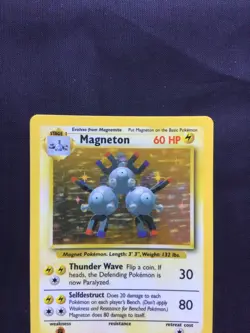 Pokemon Cards: Base Set Rare Holo: Magneton 9/102 - Image 2