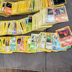 Tons of Pokemon TCG Trading Cards Collection Old 1999-2011 - Image 2