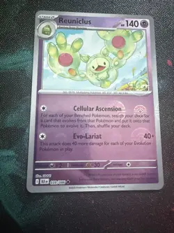 Pokemon TCG Reuniclus 039/086 Black Bolt Reverse Holo Pokeball - Image 1