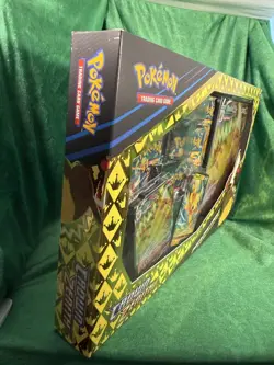 Pokemon TCG Crown Zenith Pikachu VMAX Special Collection Box New & Sealed! 820650851889 - Image 3