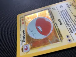 Electrode Holo Pokemon Card - Jungle 2/64 - Unlimited Rare Holo WOTC MP - Image 4