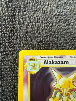 Alakazam Holo 1/102 – Base Set – Vintage Pokemon Card – Original WotC - Image 3