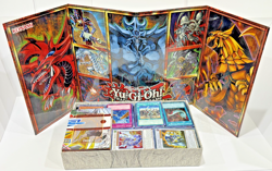 Yugioh 600 Mixed Cards and Playing Mat - Image 2