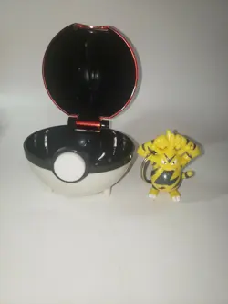 Pokemon Pokeball Red Electabuzz Keychain See Description - Image 1